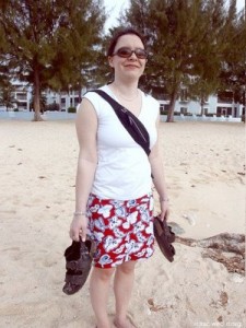 Mandi at the beach in cool glasses